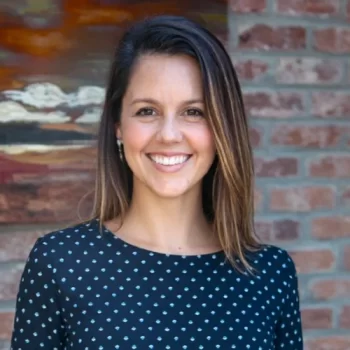 Fabiana Passos headshot