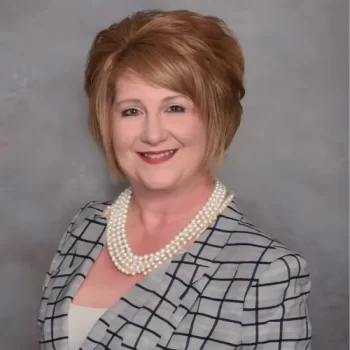 Kimconyerswheadshot1